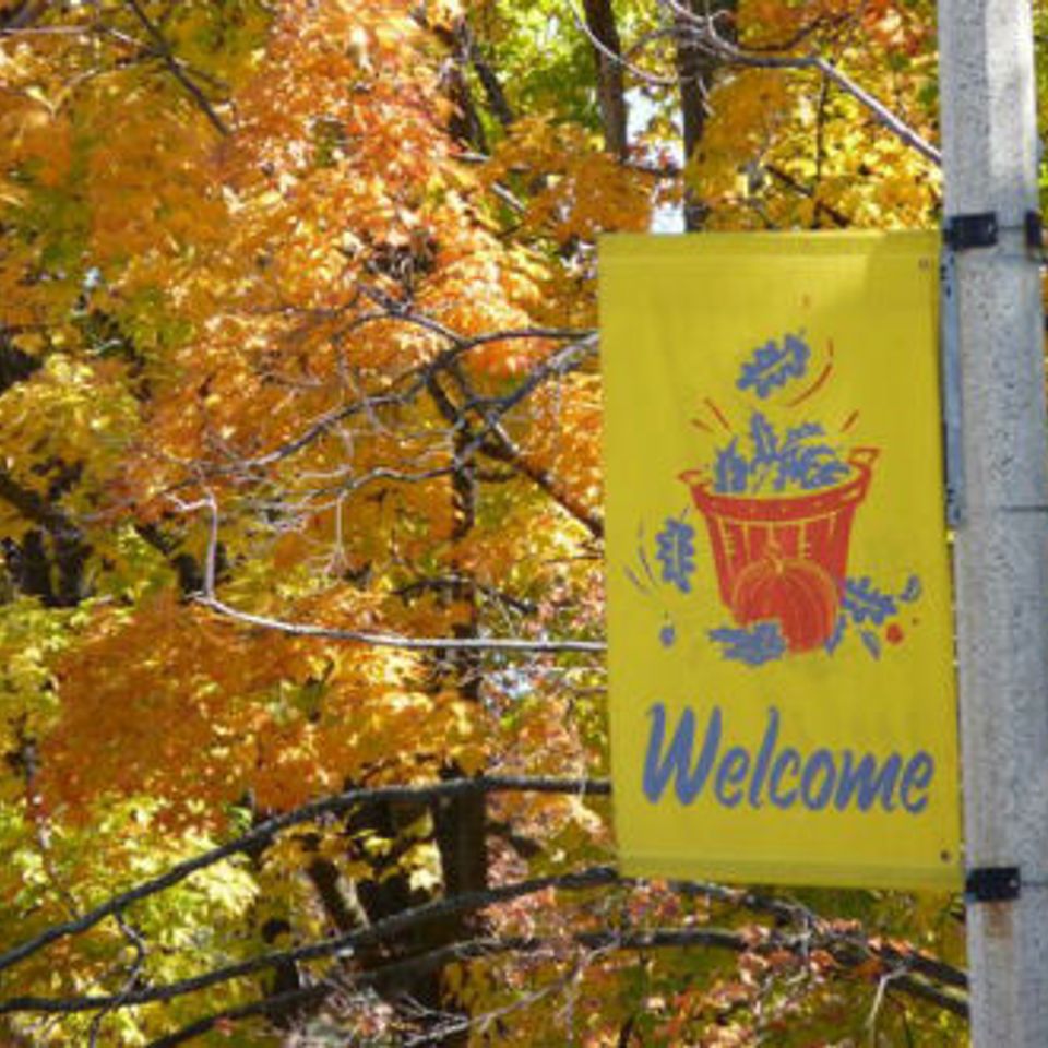Fall welcome sign