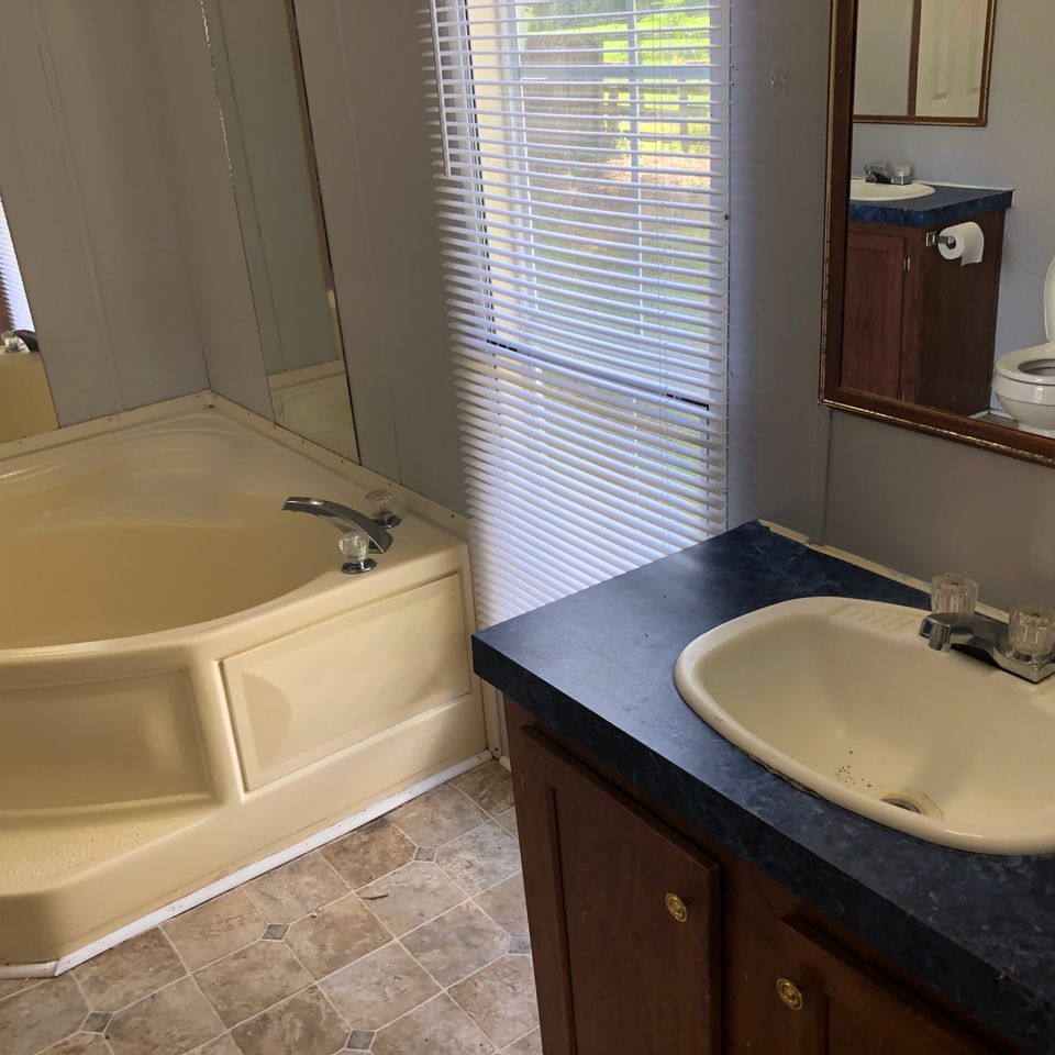 8670 master bath sink b