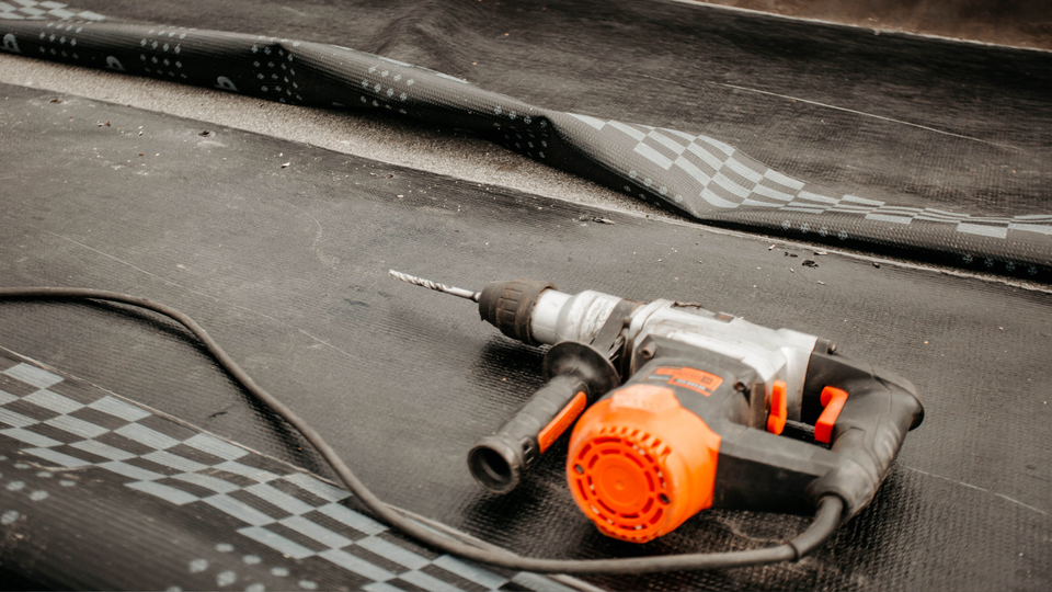 Essential tools for diy roof repair