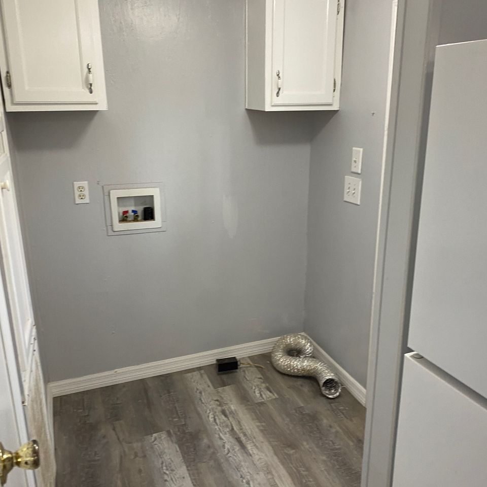 8555 utility room