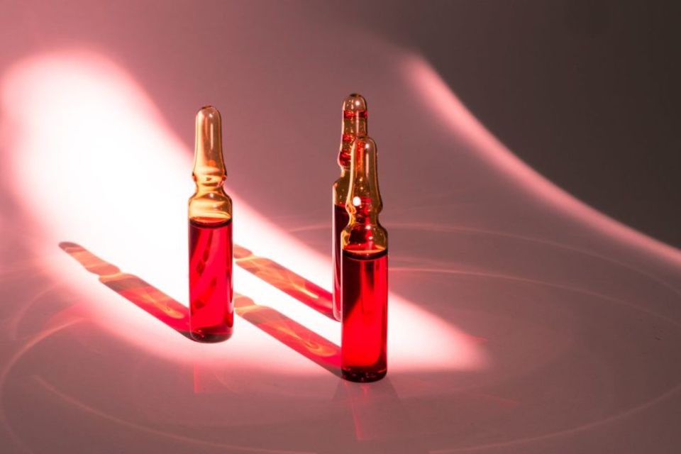 Vitamin b12 injection vials