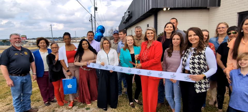 Ribbon cutting edward jones