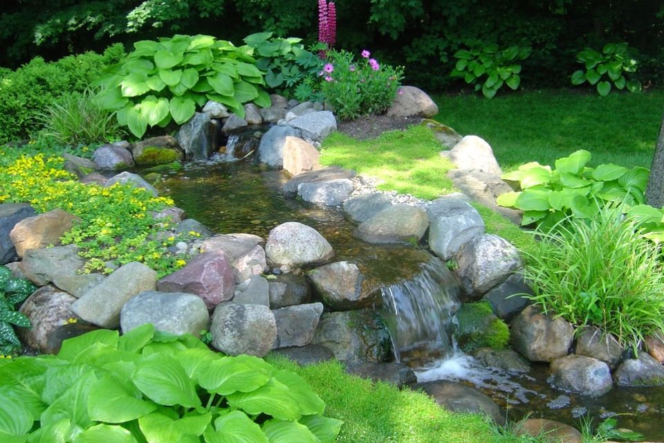 Closeup of pondless water feature for web orig