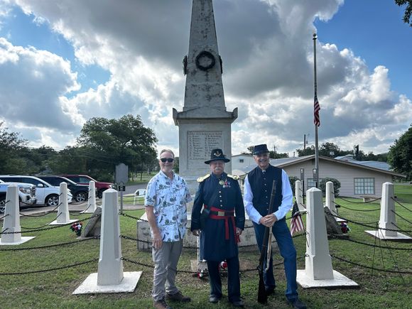Mr. x, blair rudy, and mike skiles   truer der union monument