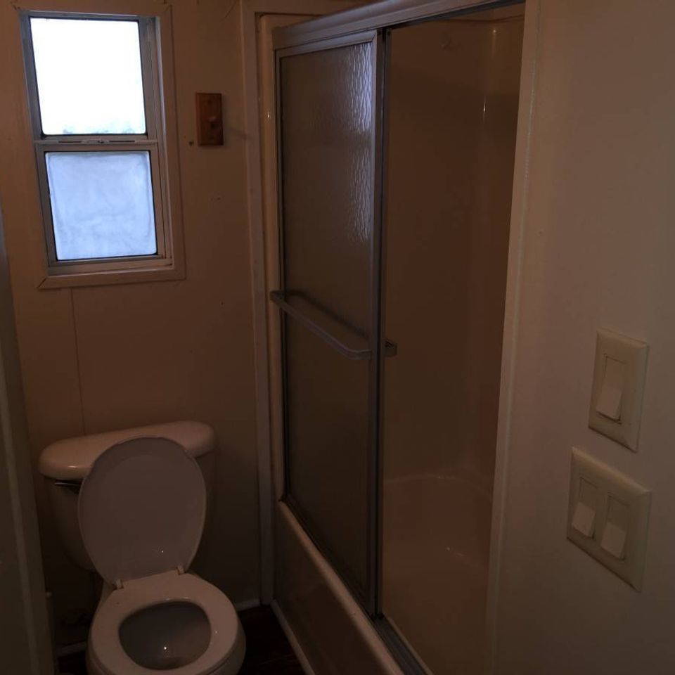 Lot 21 bath