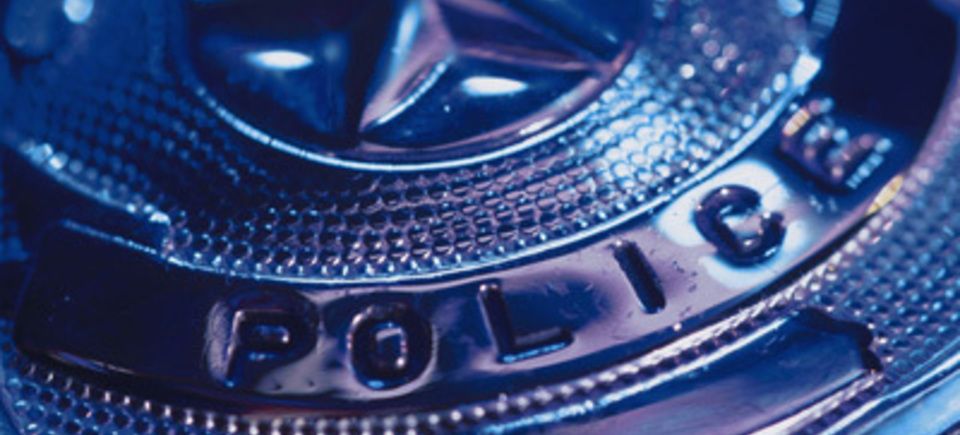 Policebadgehc1305 x th c20170525 26795 1qxacqm