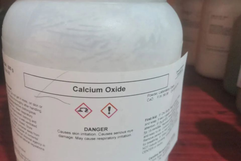 Calcium oxide original