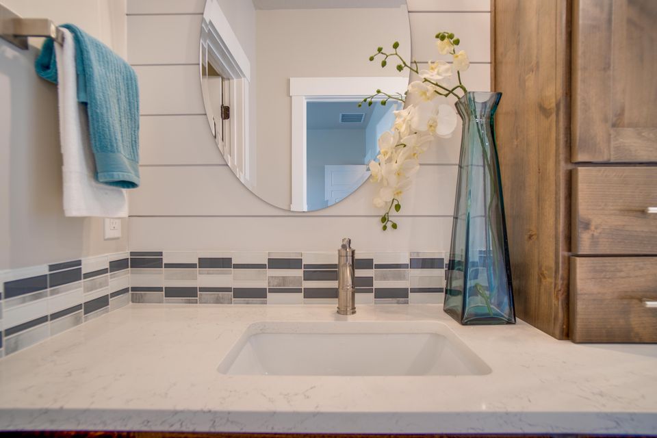 22777 elsie st caldwell 52