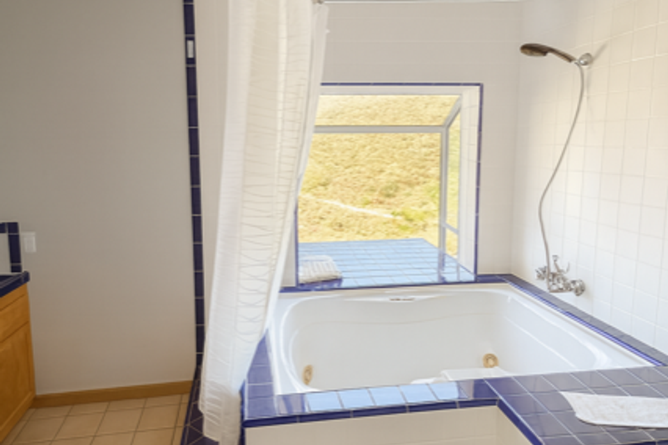 Bathtub