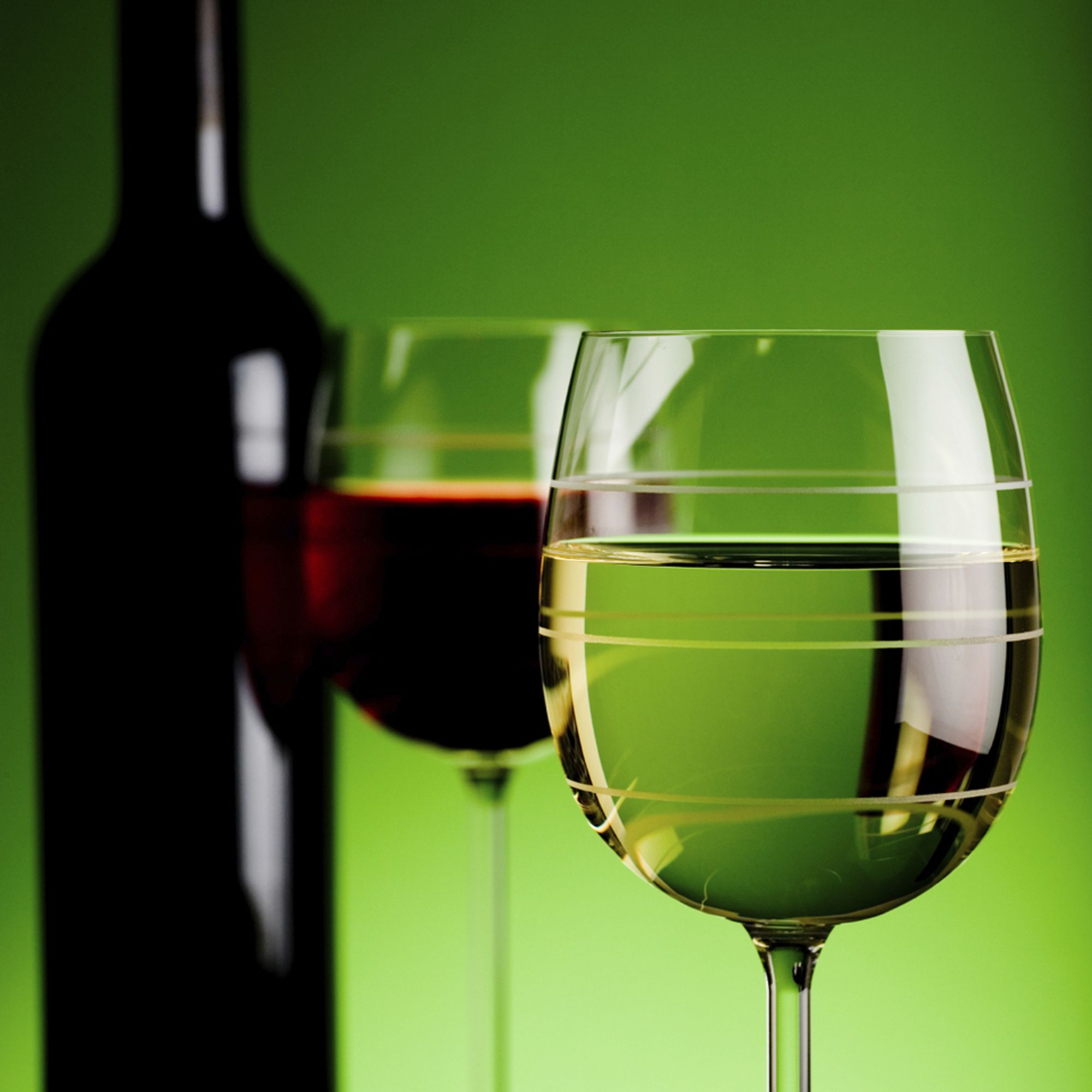 Zookers Restaurant creates a relaxed atmosphere with a creative seasonal menu. Its California