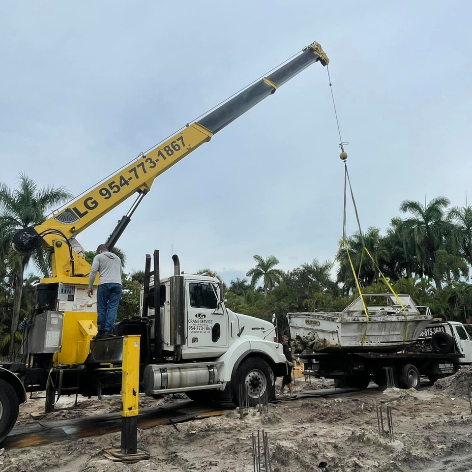 Boat removal crane service
