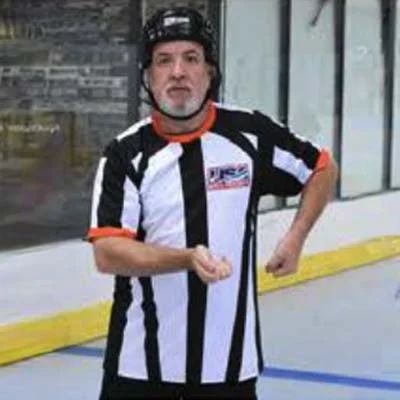 Referee hooking.jpg