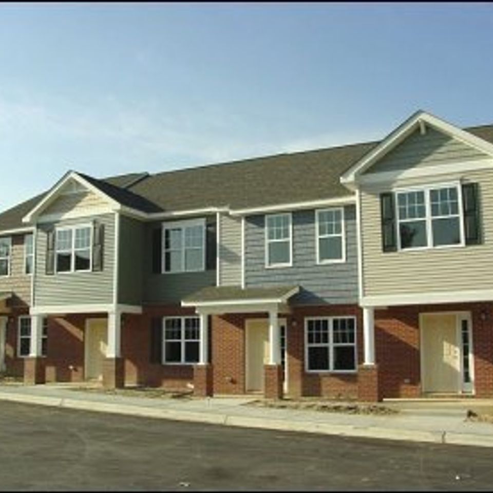 Commercial townhomes 120170515 25867 q7ufll