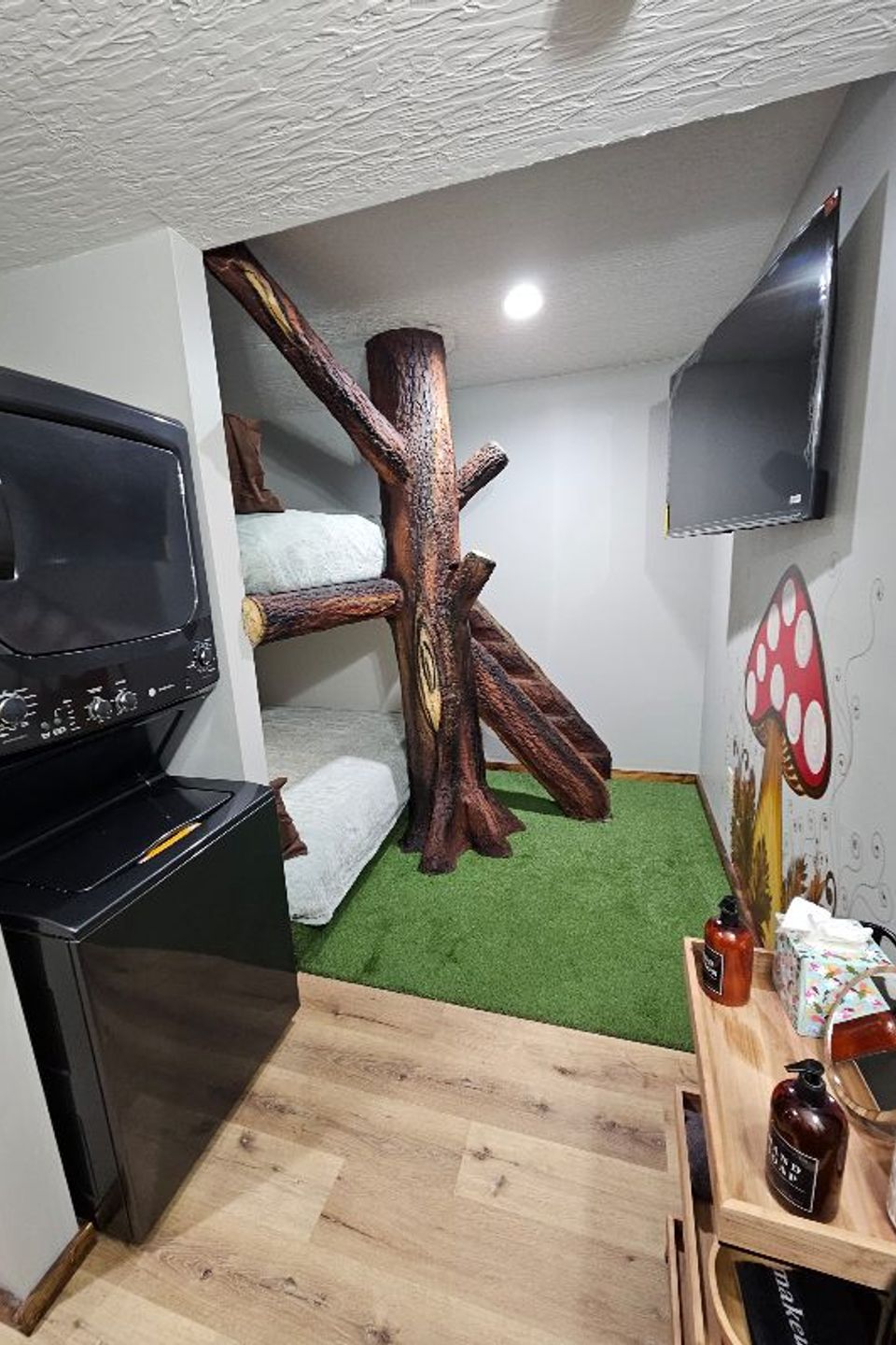 Unit b bunkbeds