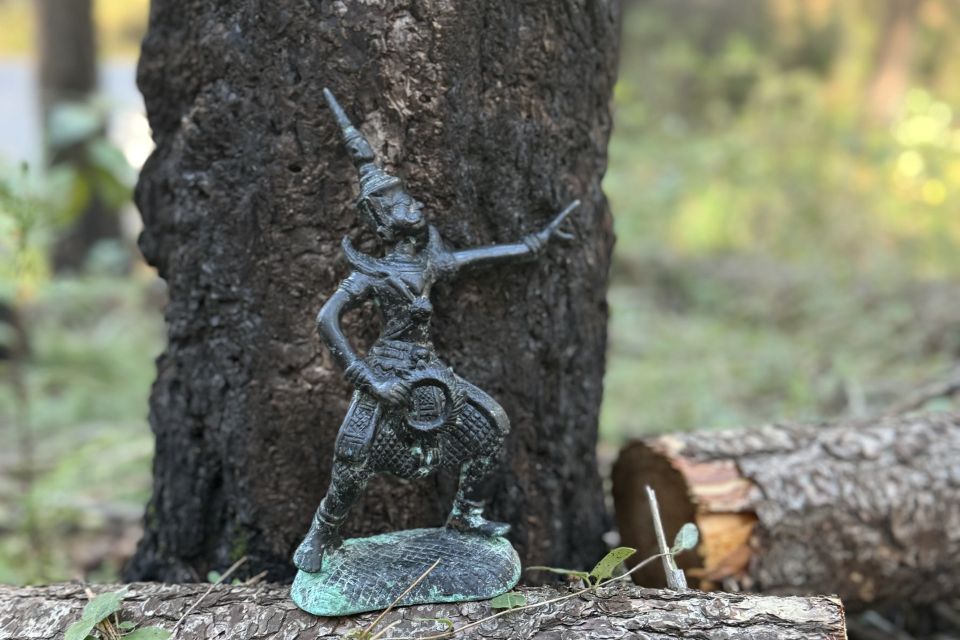 Cabin trail marker