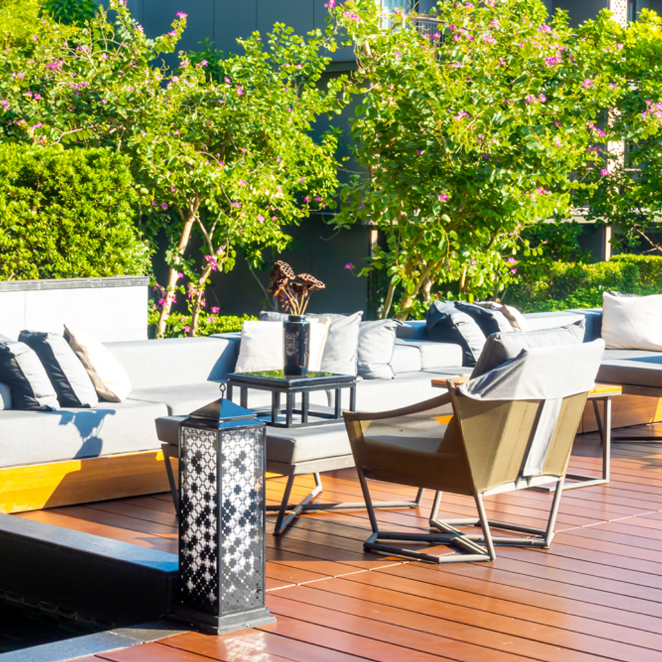Luxe outdoor living cincinnati pools pergolas 05