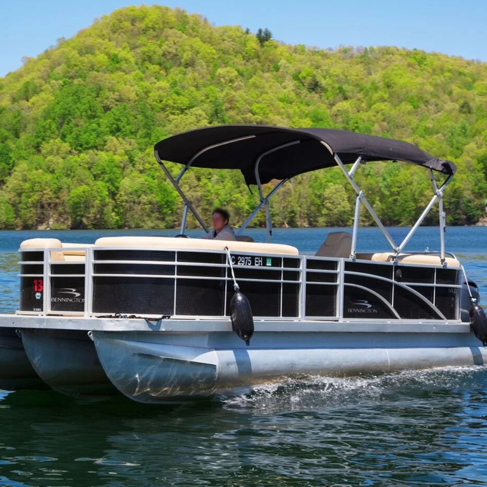 Lake hickory pub   marina   website (1)