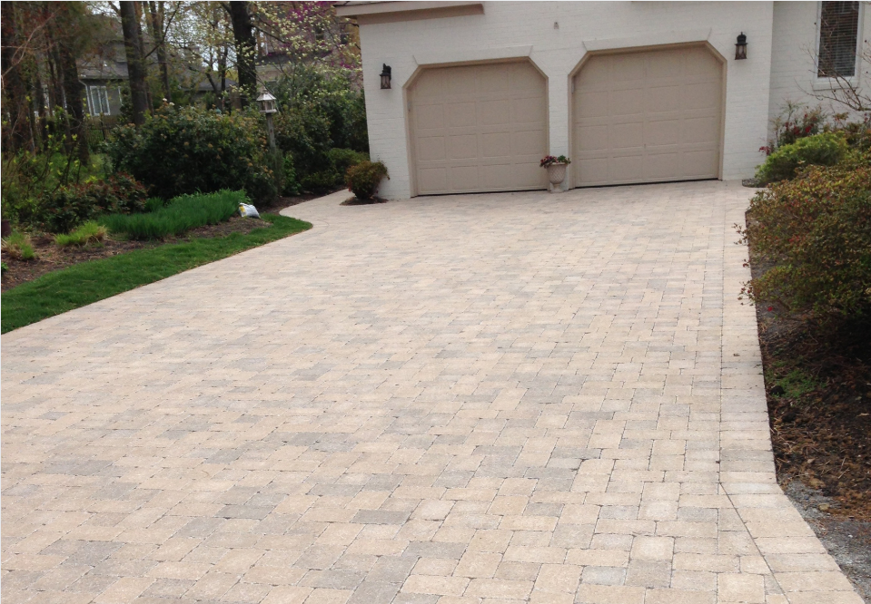 Paveddriveway918x637