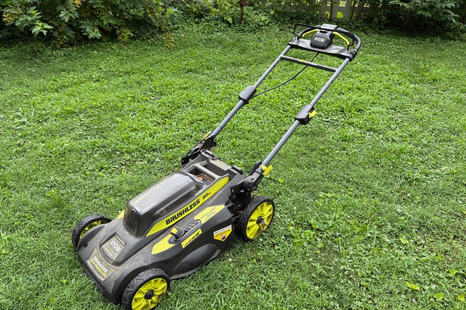 Electric mower