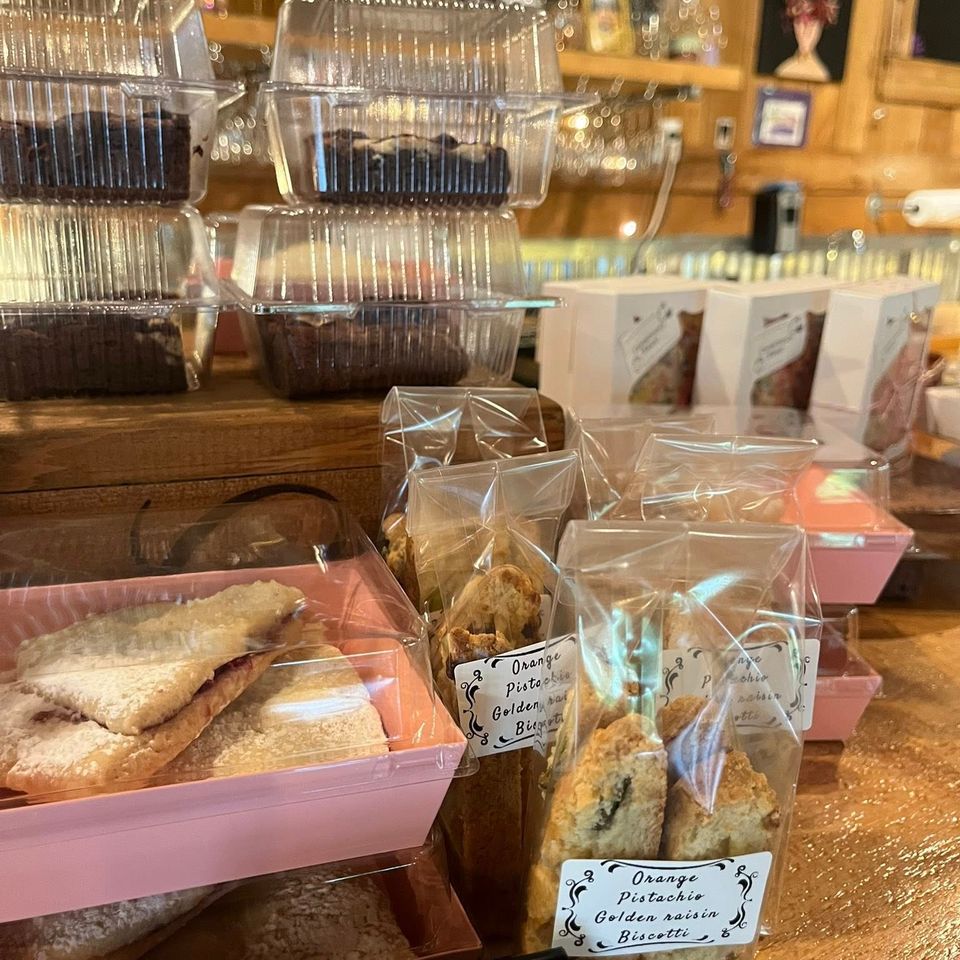 Lavenderatstillwatergiftshopscones