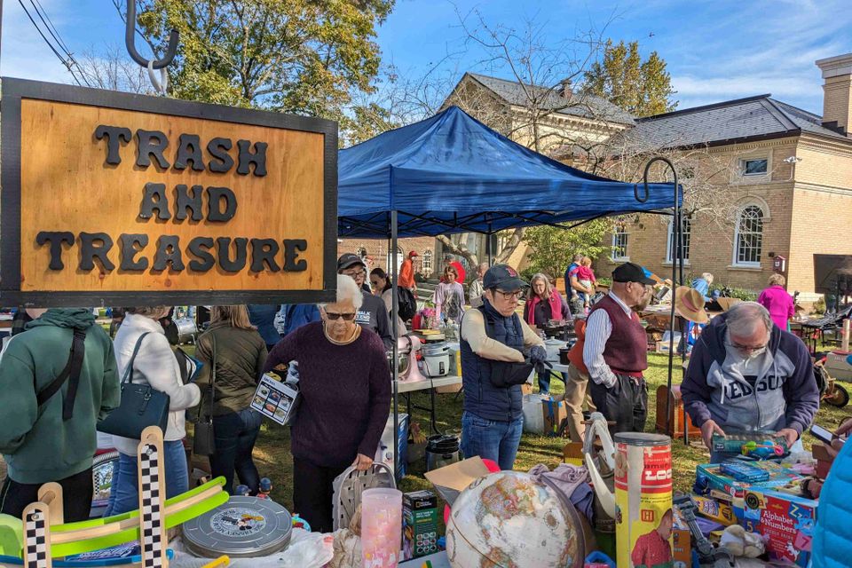 Trash n treasure low2imagel2082925
