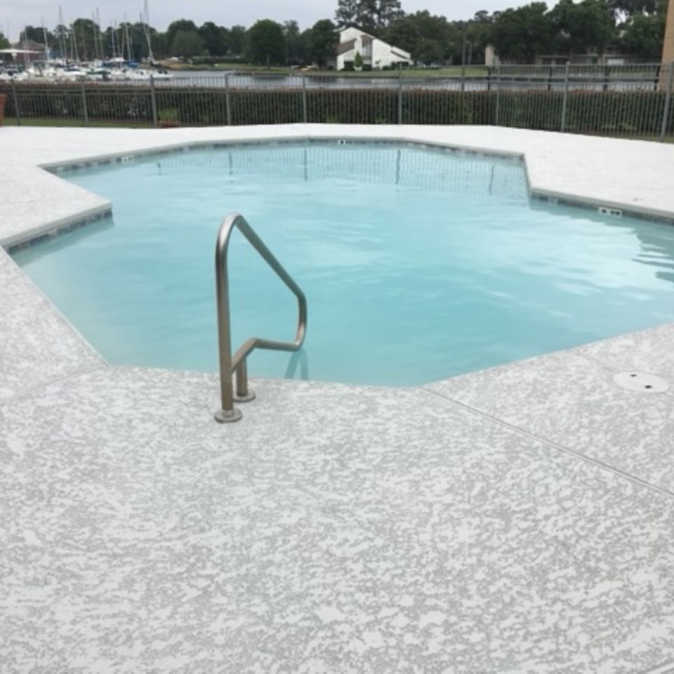 Spray Deck Pool