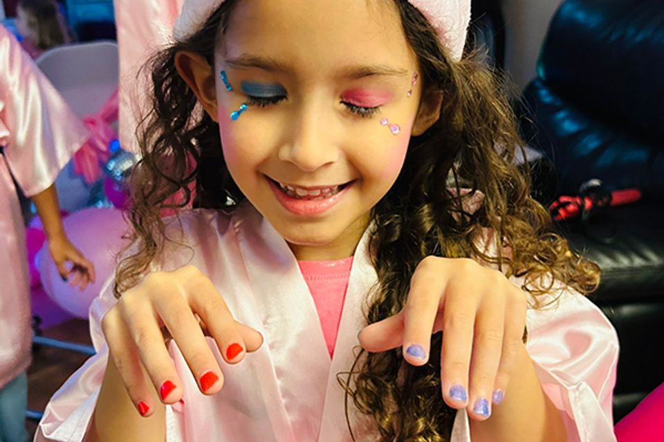 Girls manicure