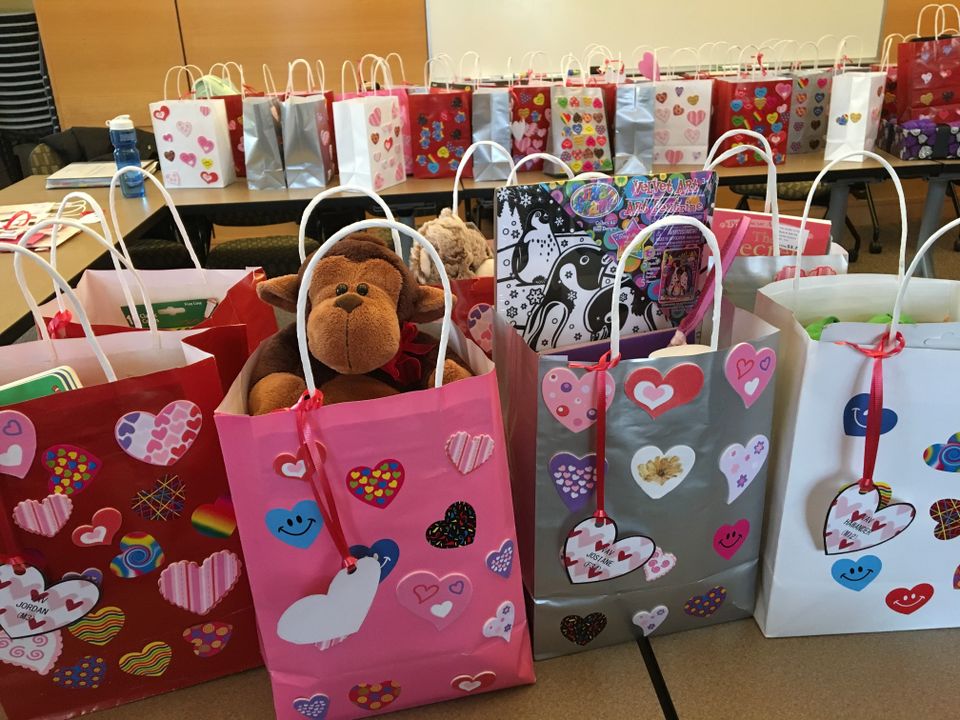 2018 roundtable valentines day bags decorated by children at sudbury extended day