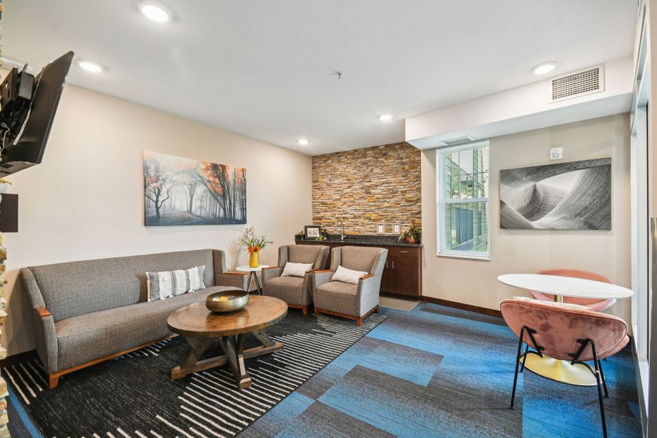 73 web or mls old hudson rd 2509 905