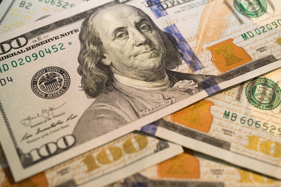 Dollar gfe91d599b 1920