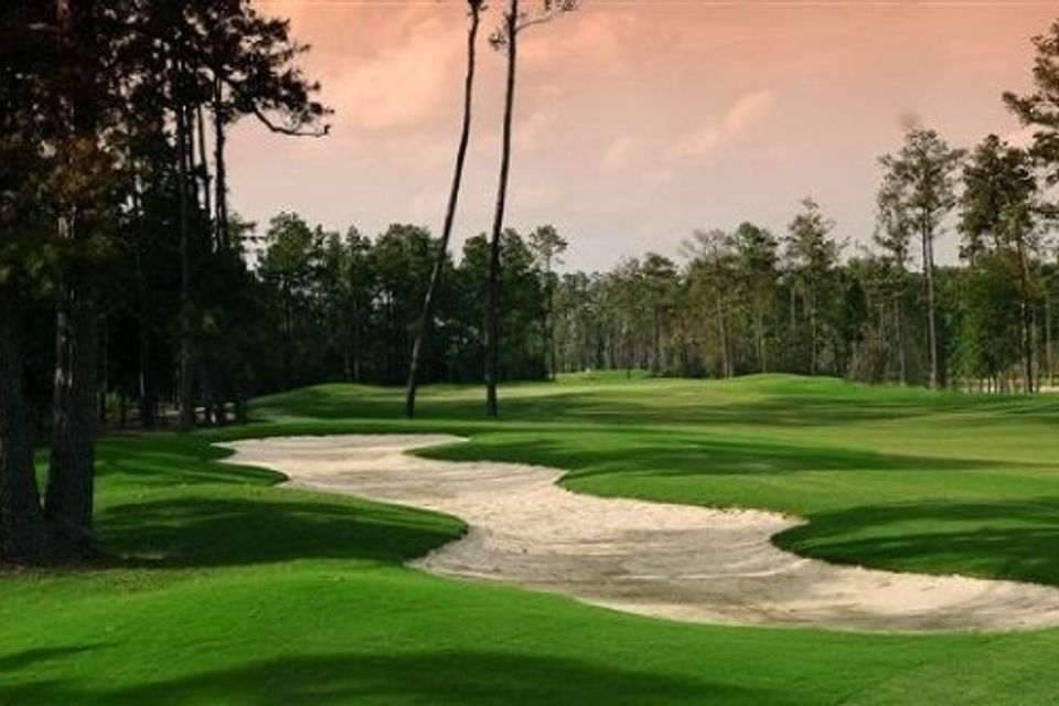 Hole 3 from fairway preview