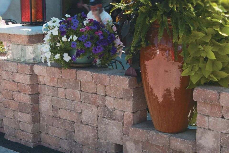 Lakeland planter wall 1920w