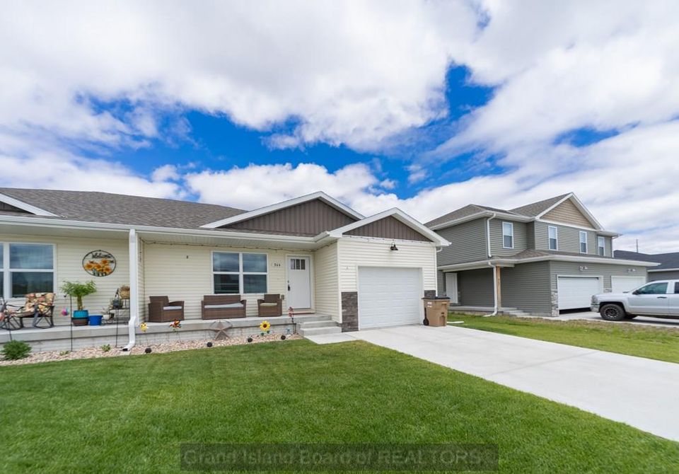 944 e 19th st grand island ne 68803 d 1