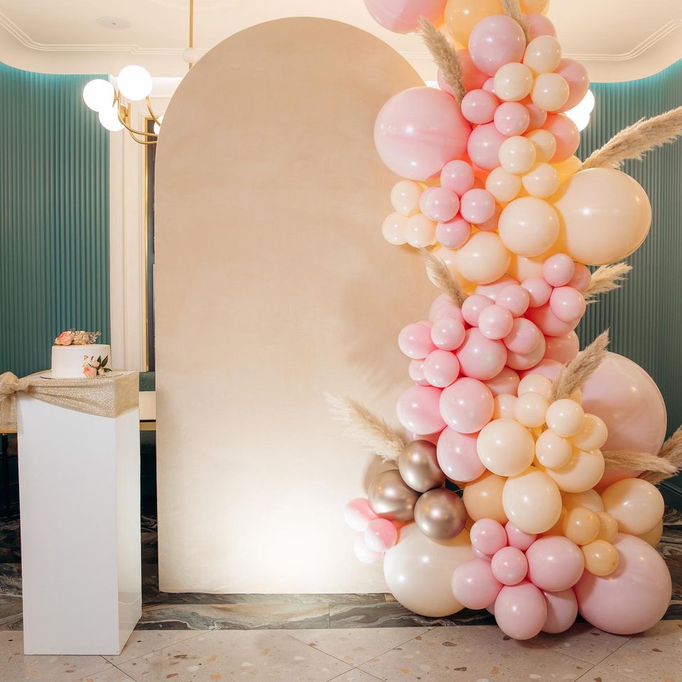 Balloon Column