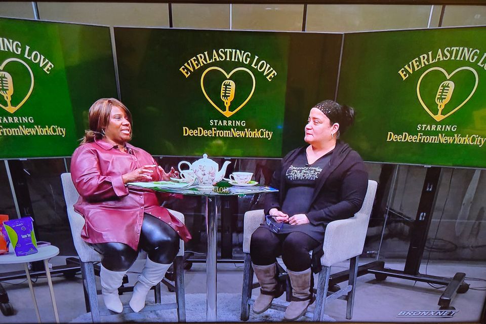 Dee interviewing carmen  everlasting love tv show