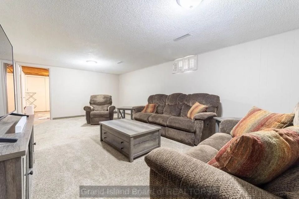 2120 w 11th st b 9