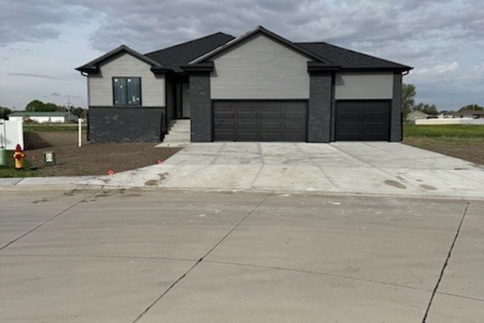 2112 pearl pl grand island ne 68803 b 2