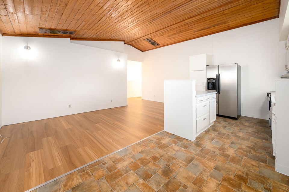 1908 cleveland blvd 21