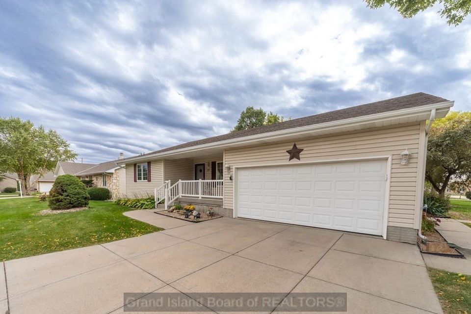 15 via trivoli grand island  ne 68803 d 8