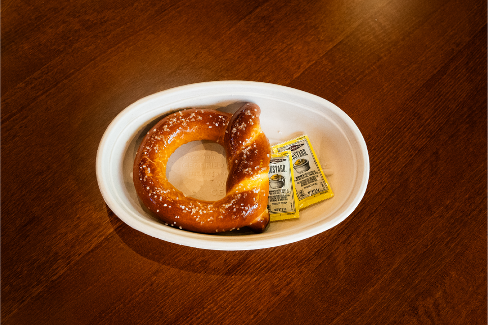 Pretzel knot