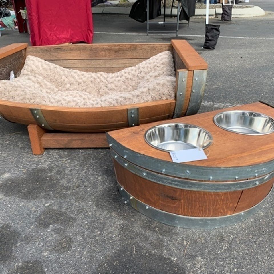 Wine barrel dog