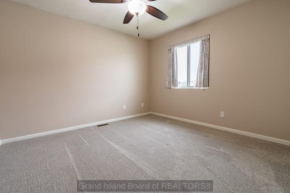 2104 ebony lane grand island c 2
