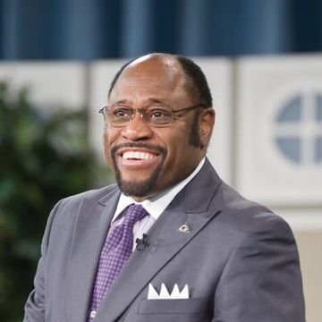 Dr myles munroe