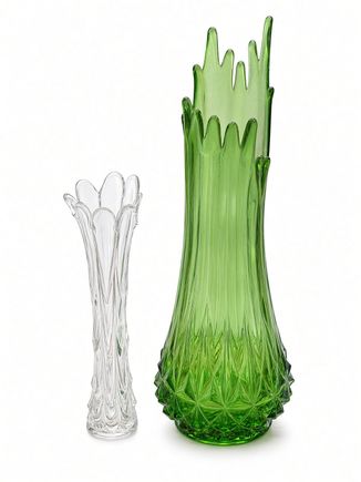 Swung vase