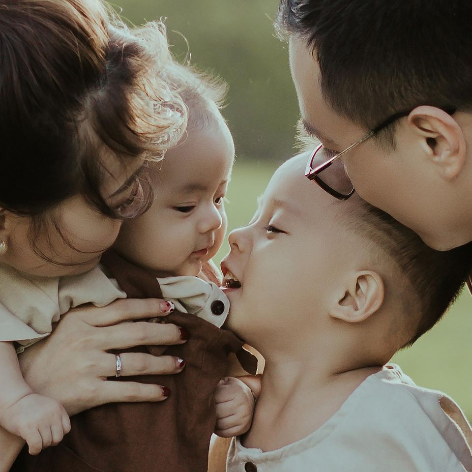 Family g11a32d880 1920