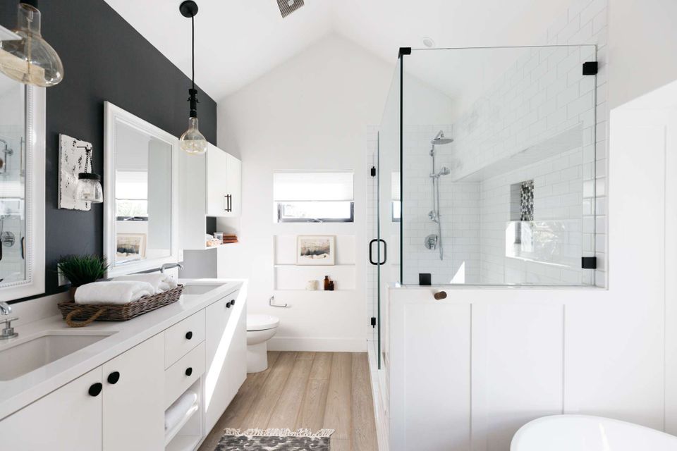 Beautiful bathrooms ideas 4101846 hero e436124be1664154b7771e3b0d23676f