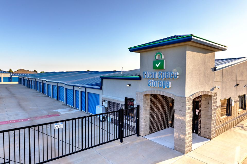 Exterior business photography of Clean Space Storage in Oklahoma