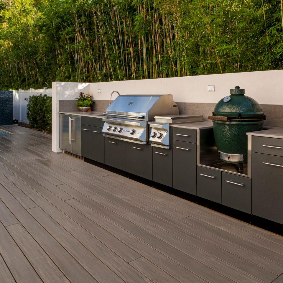Outdoor kitchen on deck danver tampa 0029 1 scaled