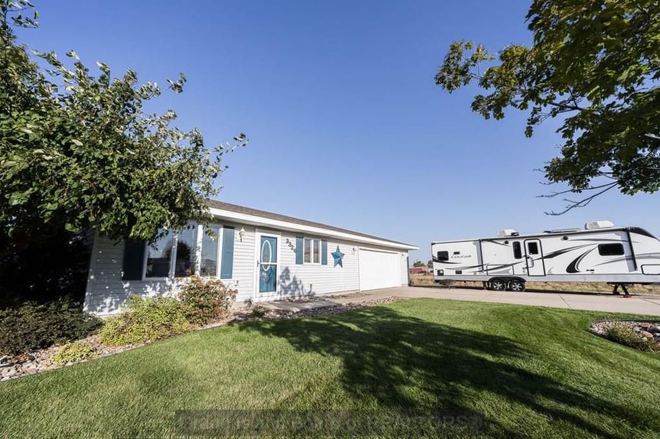 3324 n homestead dr grand island d 4