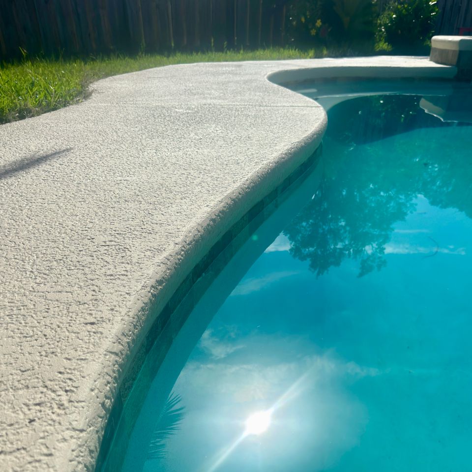 Gorilla white pool deck detail 3